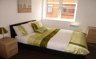 14732_000123523_IMG_03_0000web